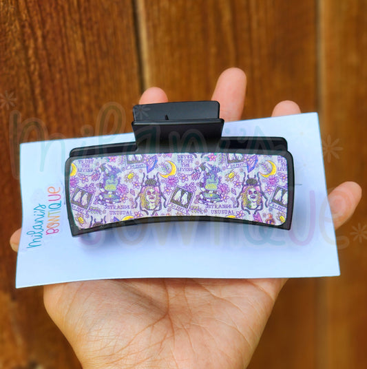 Never Trust the Living Claw Clip